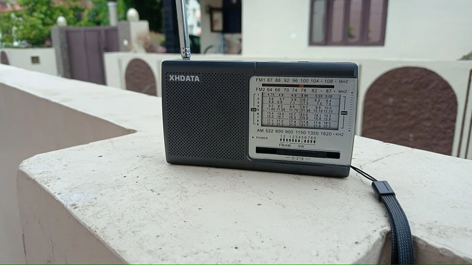 XHDATA D-219 Portable FM / AM / SW Radio – High Sensitivity Shortwave Receiver (Gray Colour) - Image 41